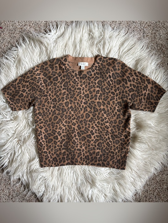 ON 34th Sweaters - On 34th Short Sleeve Leopard Sweater Size M EUC